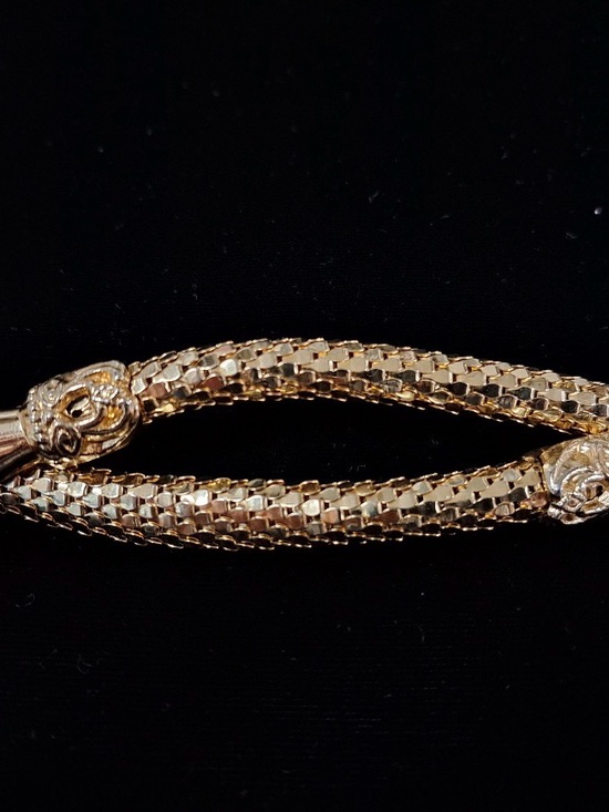 Vintage 1980s Signed DL Gold tone hand clasp metal mesh Victorian style belt main image 7